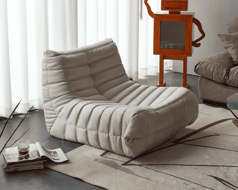 毛毛蟲沙發的皺褶造型有相當多人喜歡